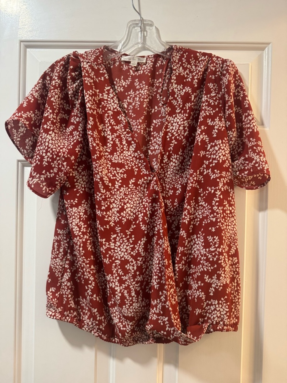 Women’s V-Neck Short Sleeve Blouse in Rust Floral